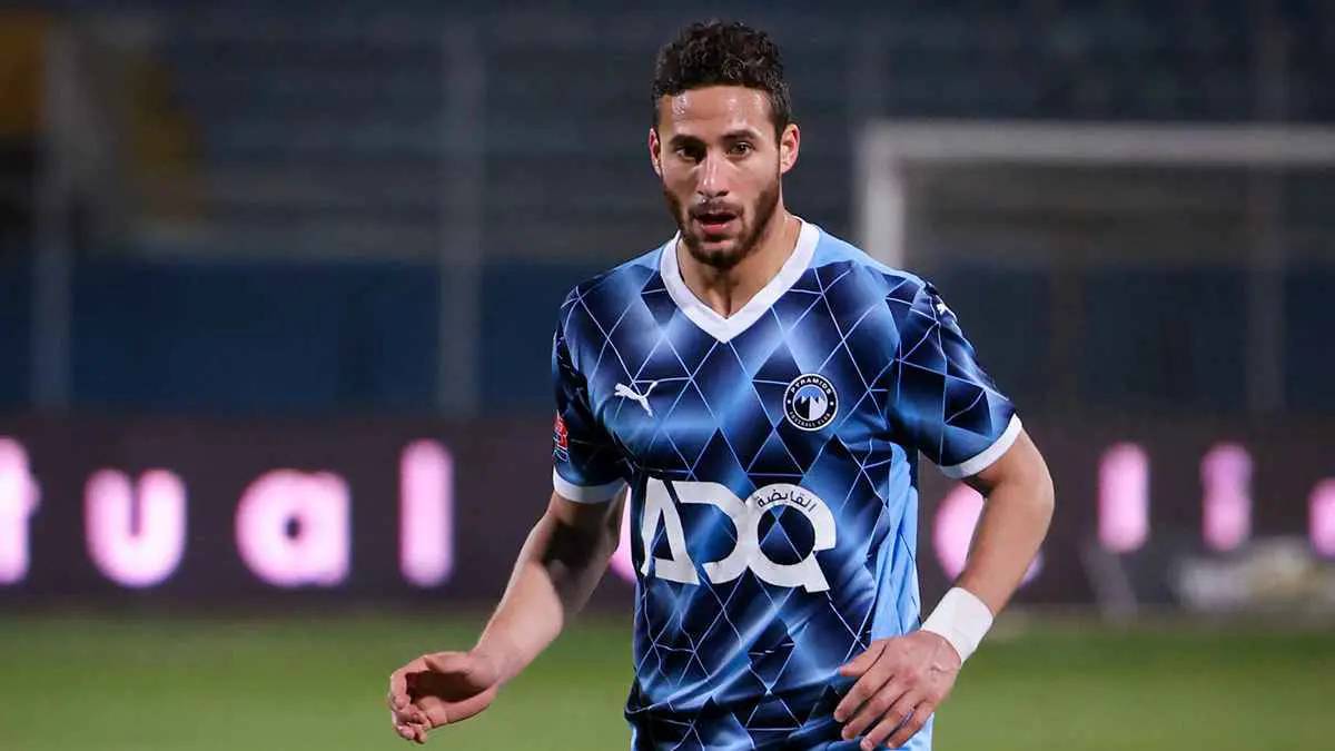 النهائي في مهب الريح.. نجم بيراميدز قد يُستبعد قبل 24 ساعة من مواجهة كأس مصر!