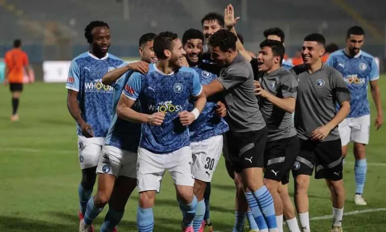 رمضان صبحي ولاعبي بيراميدز