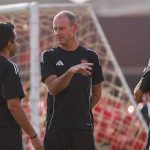 ياس توروب في تدريبات الأهلي المصري