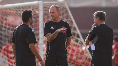 ياس توروب في تدريبات الأهلي المصري