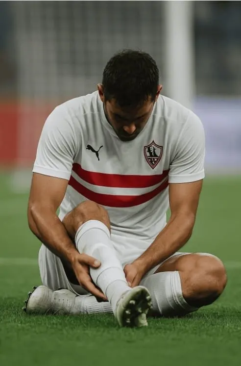 القدر يتحدى الزمالك مجددًا.. اصابة مفاجئة لهداف القلوب قبل موقعة بيراميدز الحاسمة