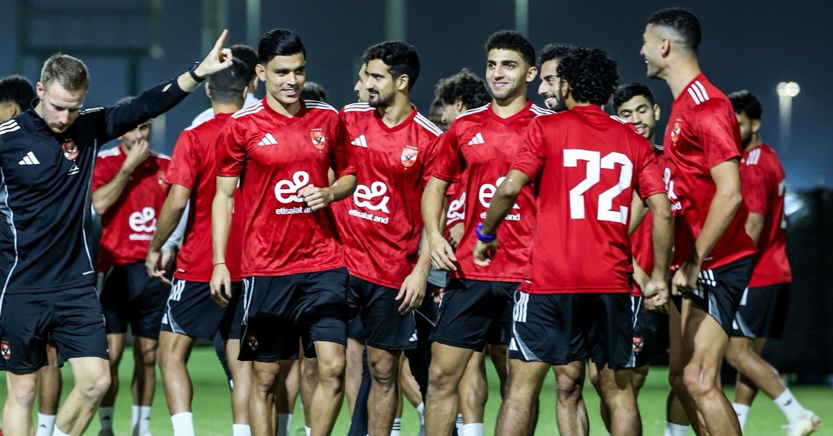 مفاجأة مدوية تهز الأهلي.. نادٍ منافس يتحرك في الخفاء لخطف نجم الجماهير والقرار يقترب!